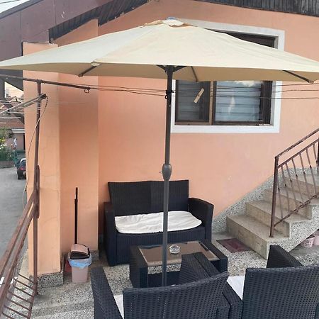 Micin Dom Apartment Pirot Luaran gambar