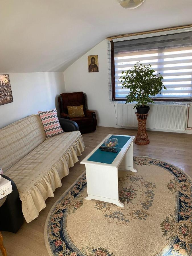 Micin Dom Apartment Pirot Luaran gambar