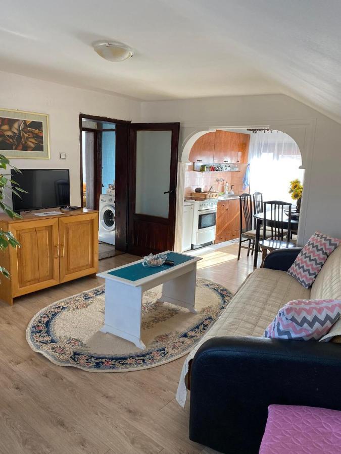 Micin Dom Apartment Pirot Luaran gambar