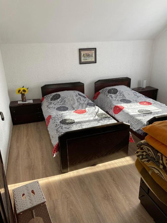 Micin Dom Apartment Pirot Luaran gambar