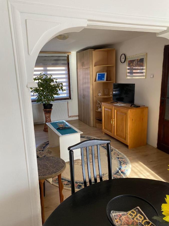 Micin Dom Apartment Pirot Luaran gambar