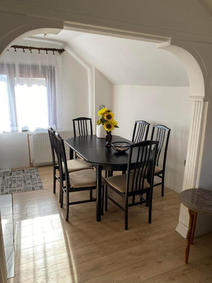 Micin Dom Apartment Pirot Luaran gambar