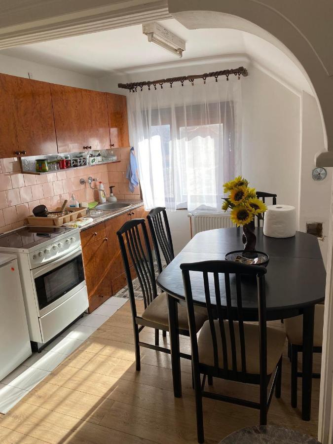 Micin Dom Apartment Pirot Luaran gambar